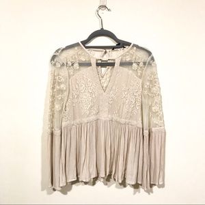 American Eagle off White Lacey Blouse
